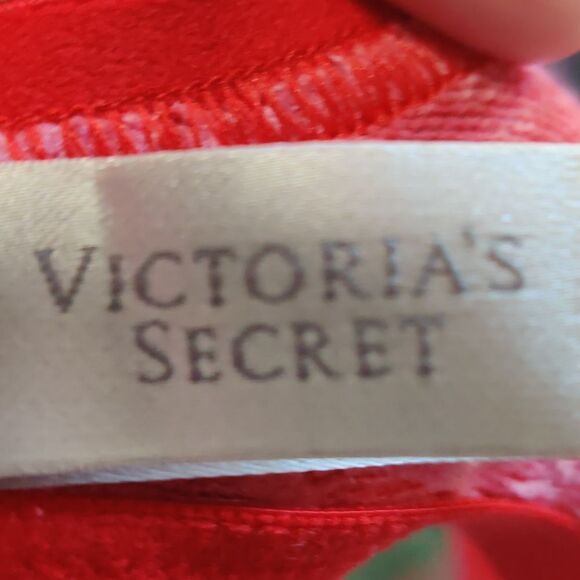Body By Victoria Unlined Perfect Coverage Red Lace Bra - Picture 3 of 4